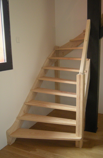 Escalier en pin maritime