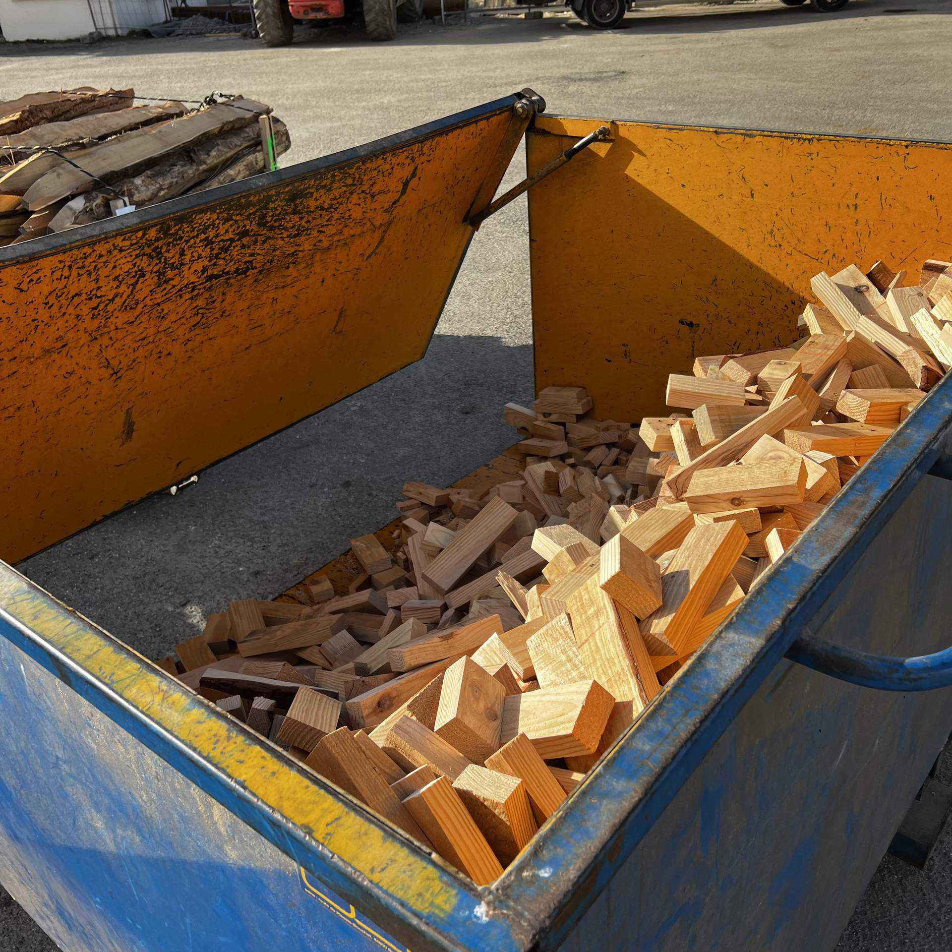 Chutes de bois pour poêle et cheminée