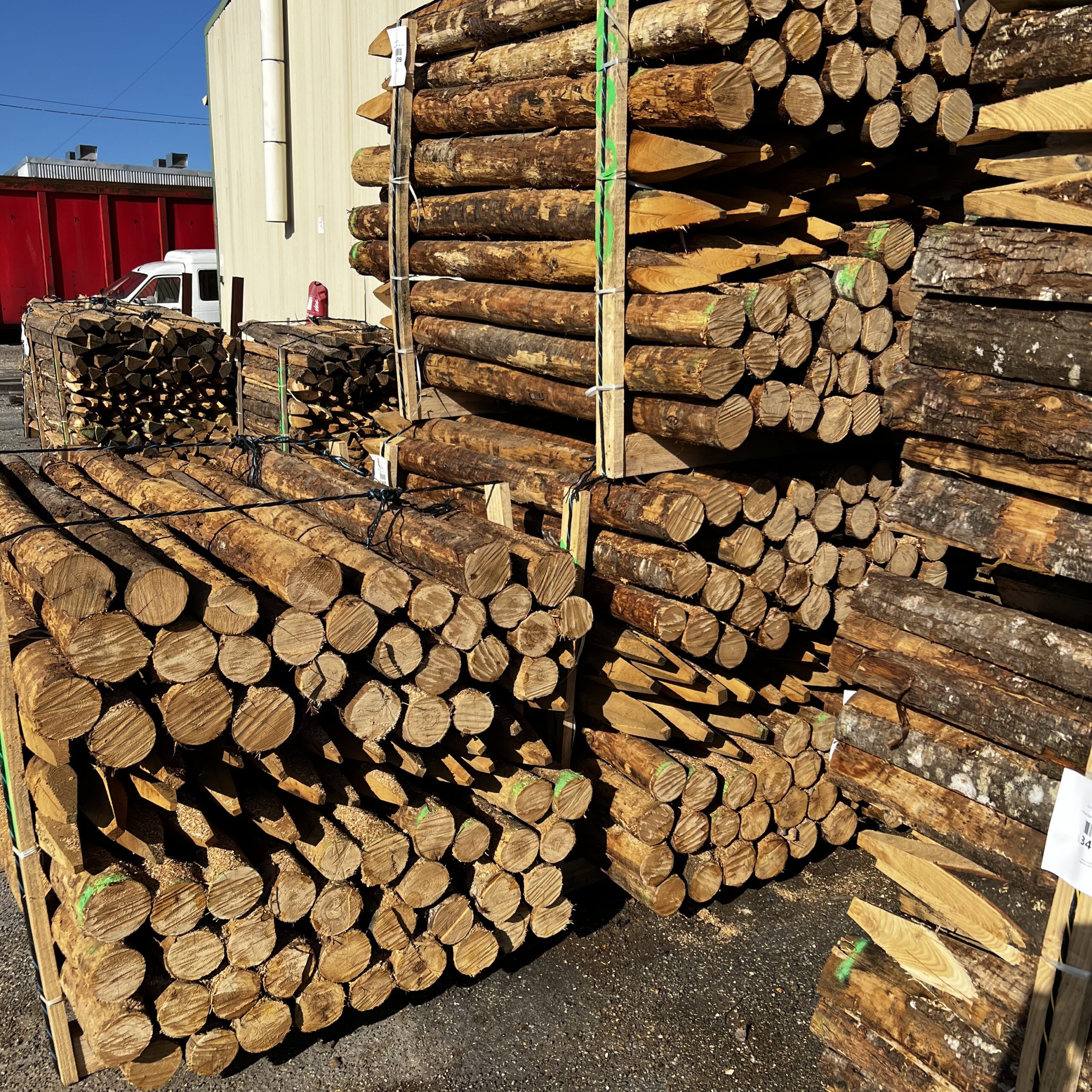 Piquets ronds en châtaignier