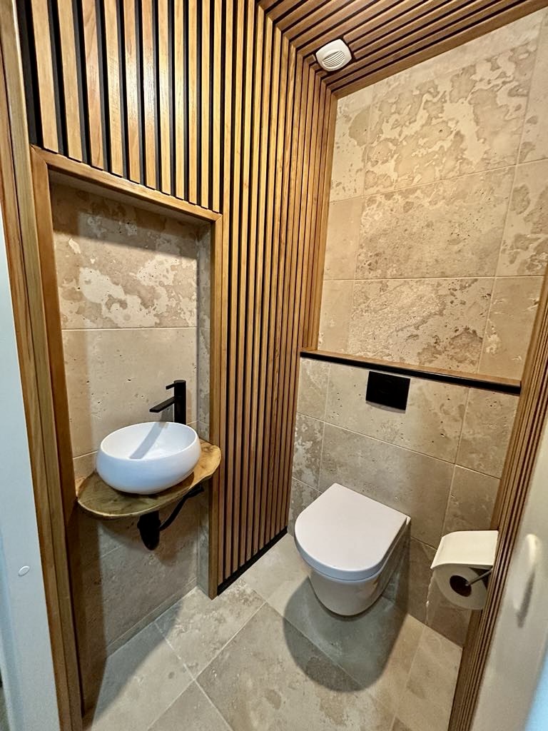 Claire voie toilettes 1