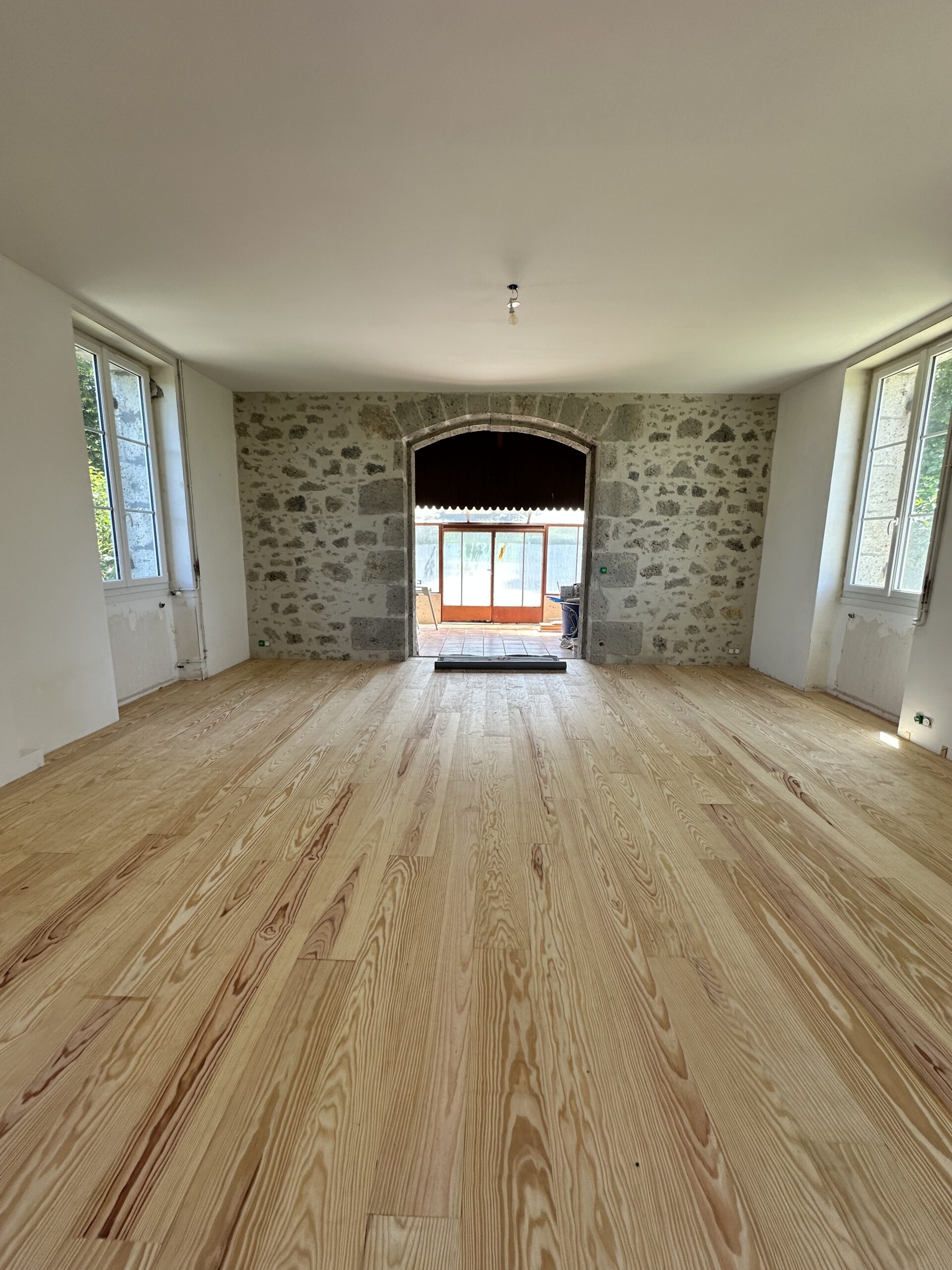 Salon en parquet pin 200 sans nœud