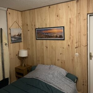 Volige mi bois sous toiture showroom