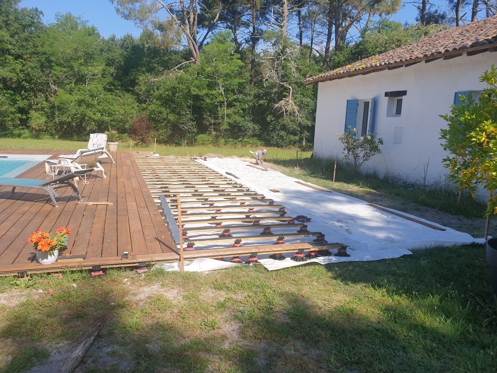 Lame de terrasse avec plots