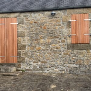 Volet en bois exotique