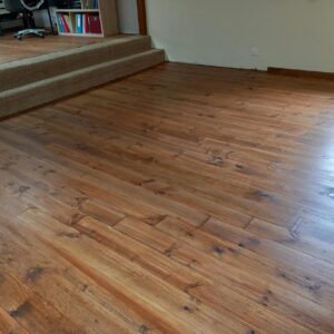 Parquet champêtre en pin